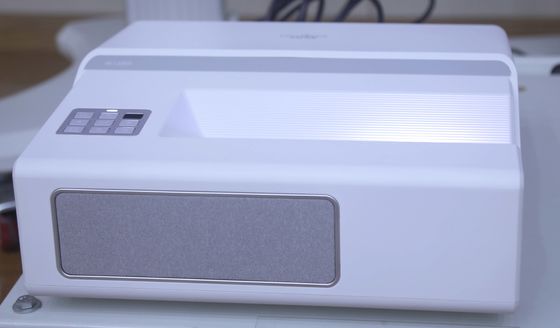 Хорошая цена. UST Laser WUXGA Учебный класс Проектор короткого броска 4K 4200lm онлайн